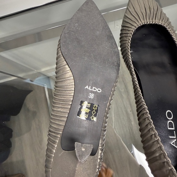 Aldo Gray Pointy Kitten Women's Pumps (38) - Picture 5 of 6